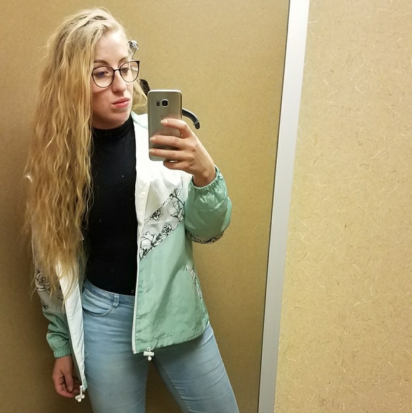 Meet your Posher, Anna - Picture 1 of 7